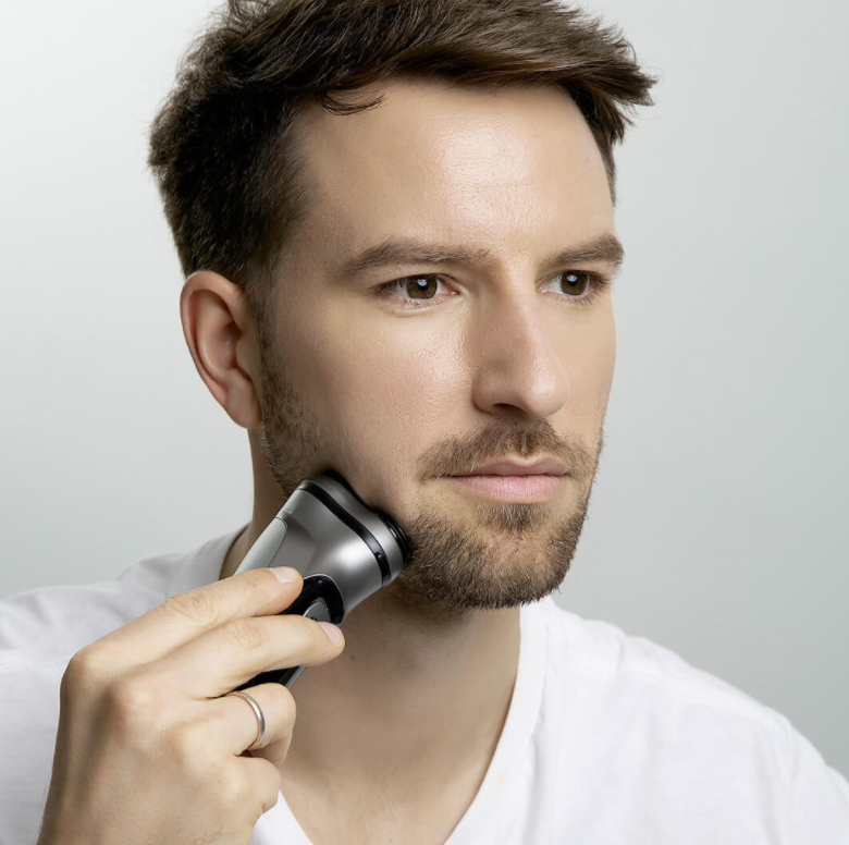 BlackStone Electric Razor 3-Blade - 3D Floating Shaver USB-C Rechargeable 90min