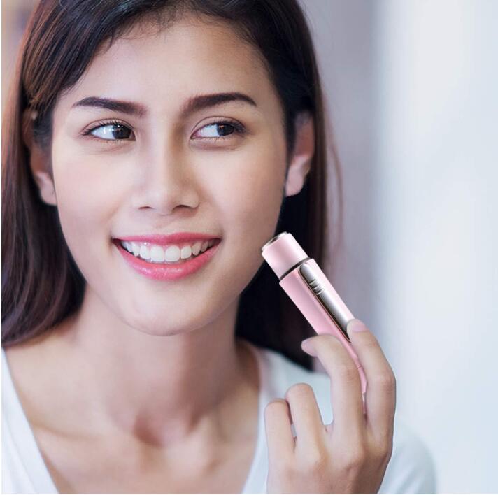Mini Electric Shaver Pink Whole Body Washable Stainless Steel Blade Battery Powered