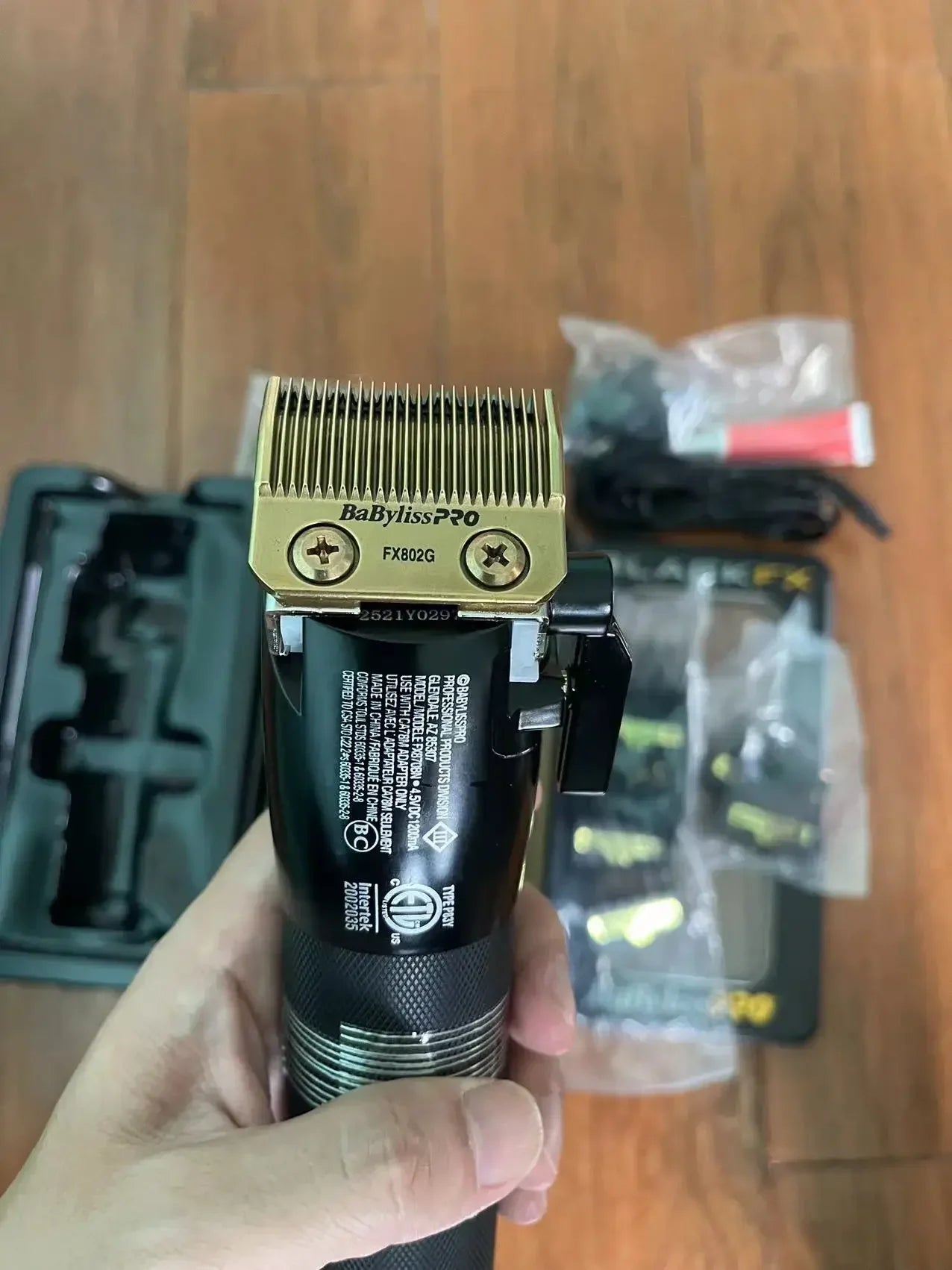 Professional Wahl 8148 Magic Clip Shaver For Barbers and Stylists