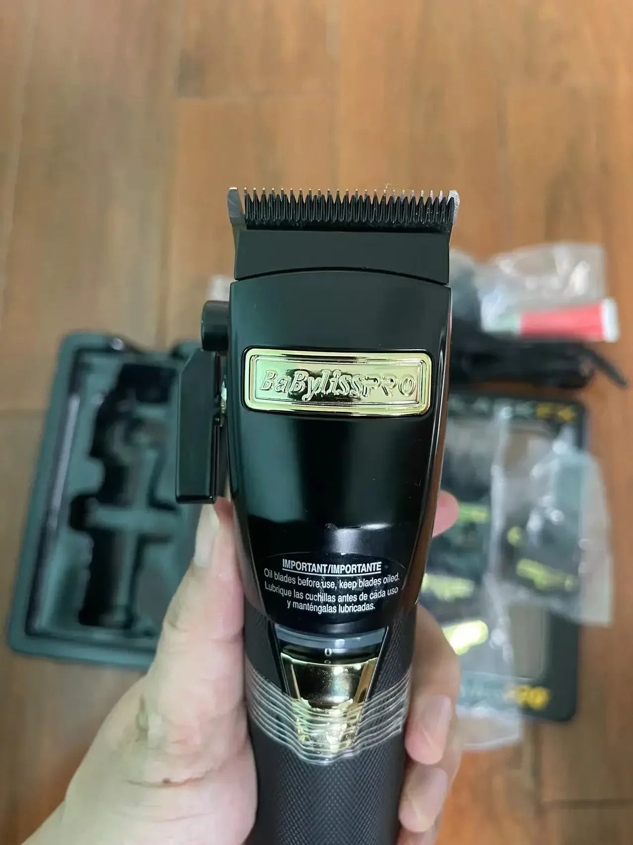 Professional Wahl 8148 Magic Clip Shaver For Barbers and Stylists