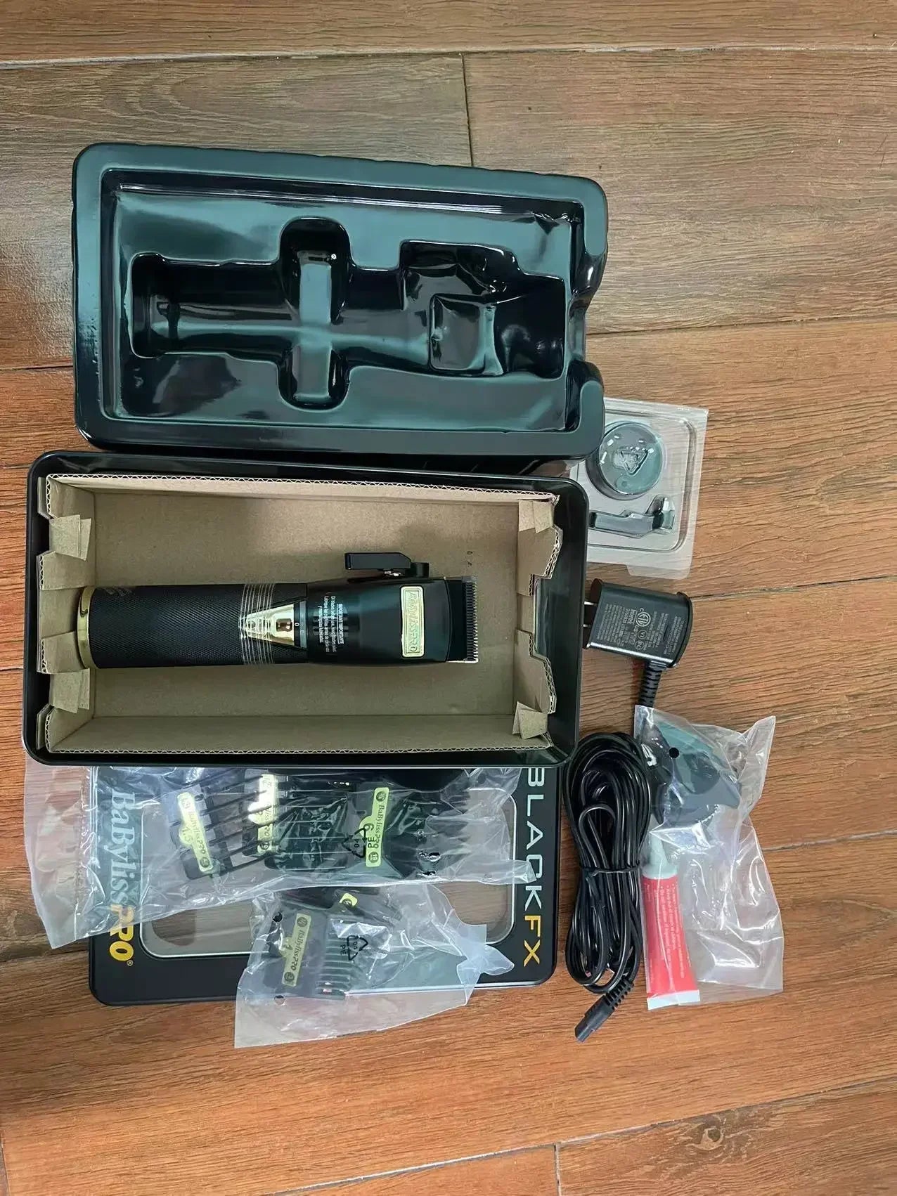 Professional Wahl 8148 Magic Clip Shaver For Barbers and Stylists